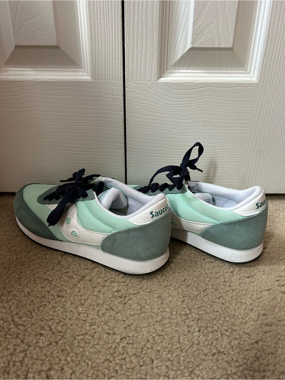 Saucony Hornet Women’s Sneakers